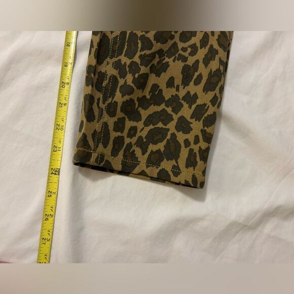 NWOT G.I.L.I. Ankle Pants Dual Stretch Leopard Print Brown Denim size 26W P - Picture 3 of 12